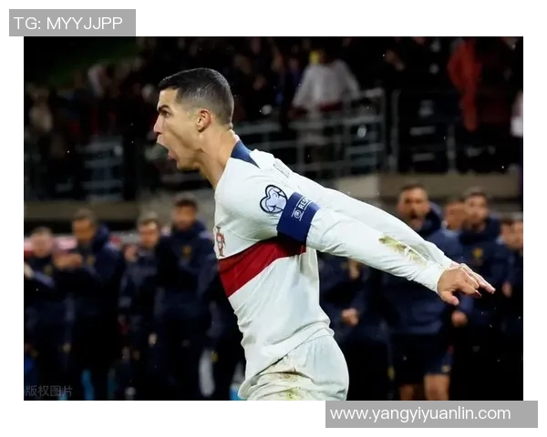 帅气足球明星高清图片，展现超凡球技与无与伦比的风采