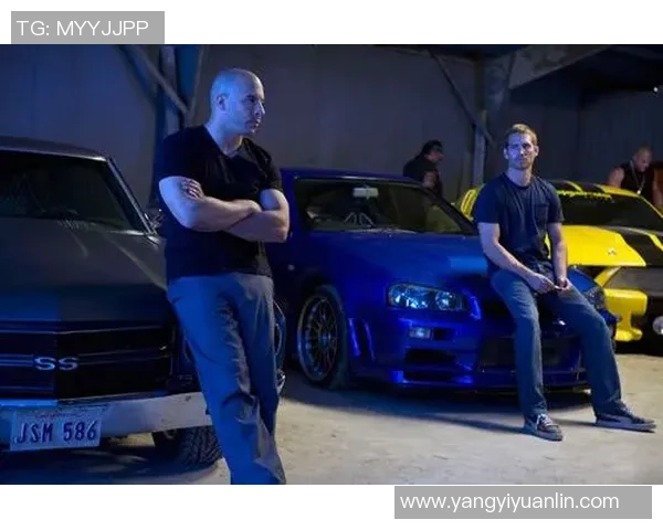 足球明星驾车风采揭秘 看他们的座驾与球场内外的激情对比