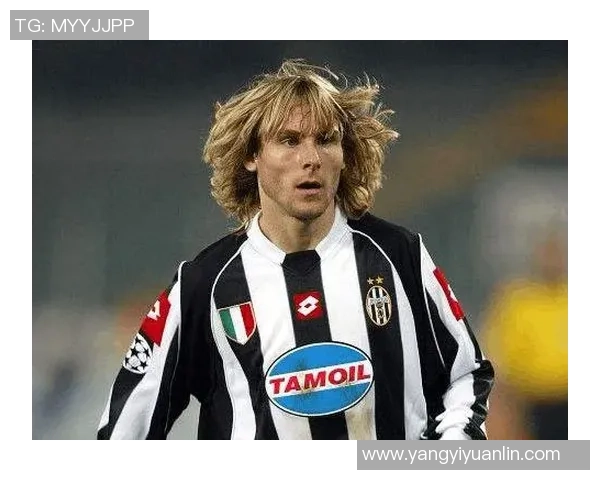 长发飘逸的足球帅哥们 谁是绿茵场上的风采之王